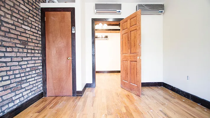 Rented by Nooklyn NYC LLC | media 30