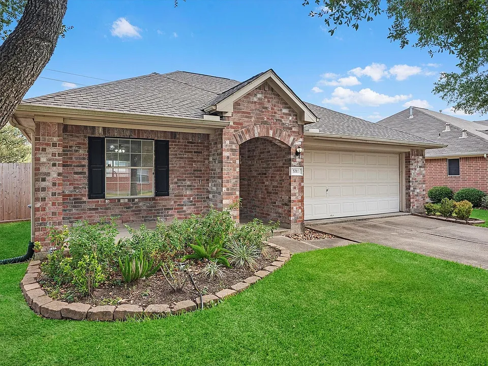 5313 Caprock Dr