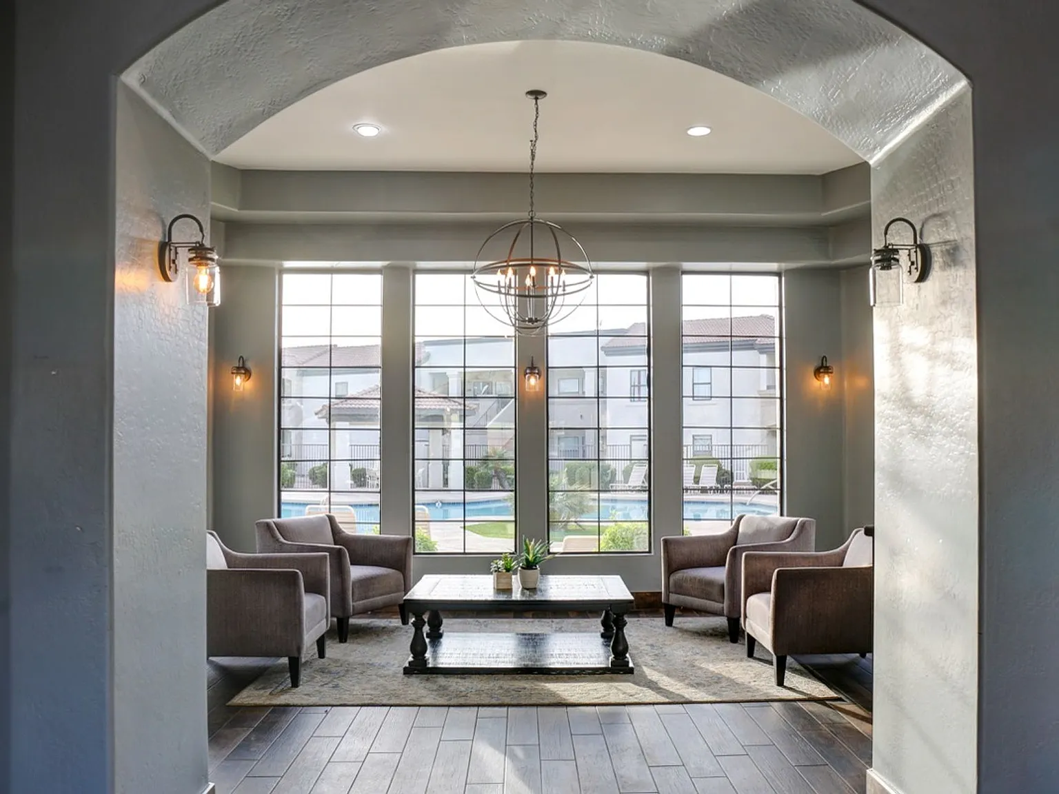 San Martin Apartments — Photo 4