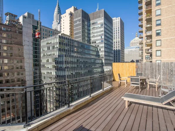 225 East 46th Street image 7 of 8