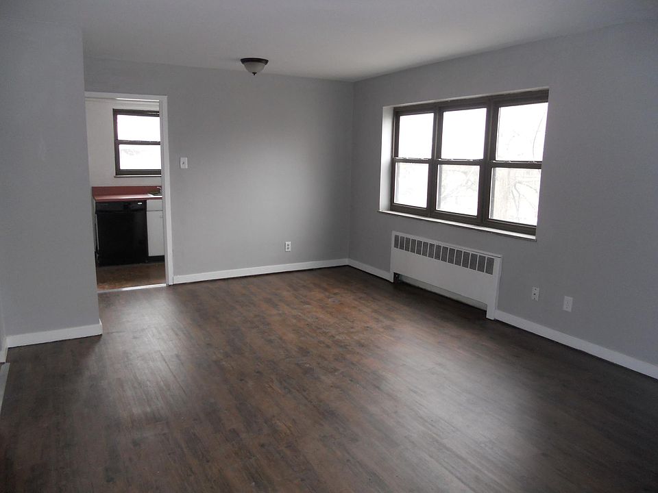1st image of 277 Linwood Ave APT 11A