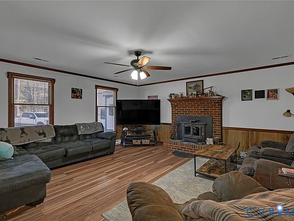 4th image of 9925 Friendship Rd