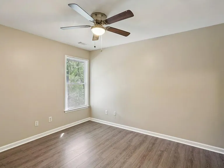 739 Prince Pl NW — Photo 23