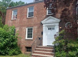 181 3rd St #2, Staten Island, NY 10306