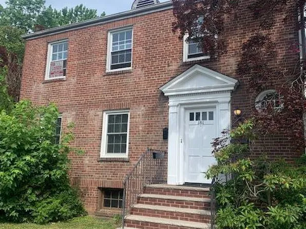 181 3rd St #2, Staten Island, NY 10306