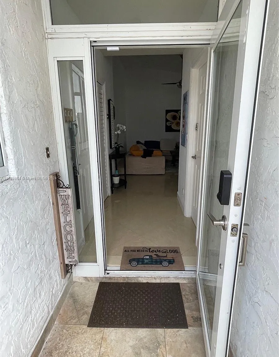 3 bed, 2.0 bath, 1140 sqft, $3,300 — Photo 1