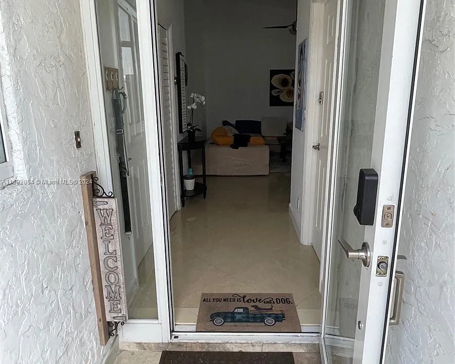 4920 SW 27th Ave