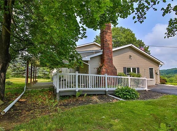 4th image of 4279 Main Rd W
