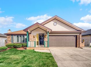 4036 W 93rd Pl, Oak Lawn, IL