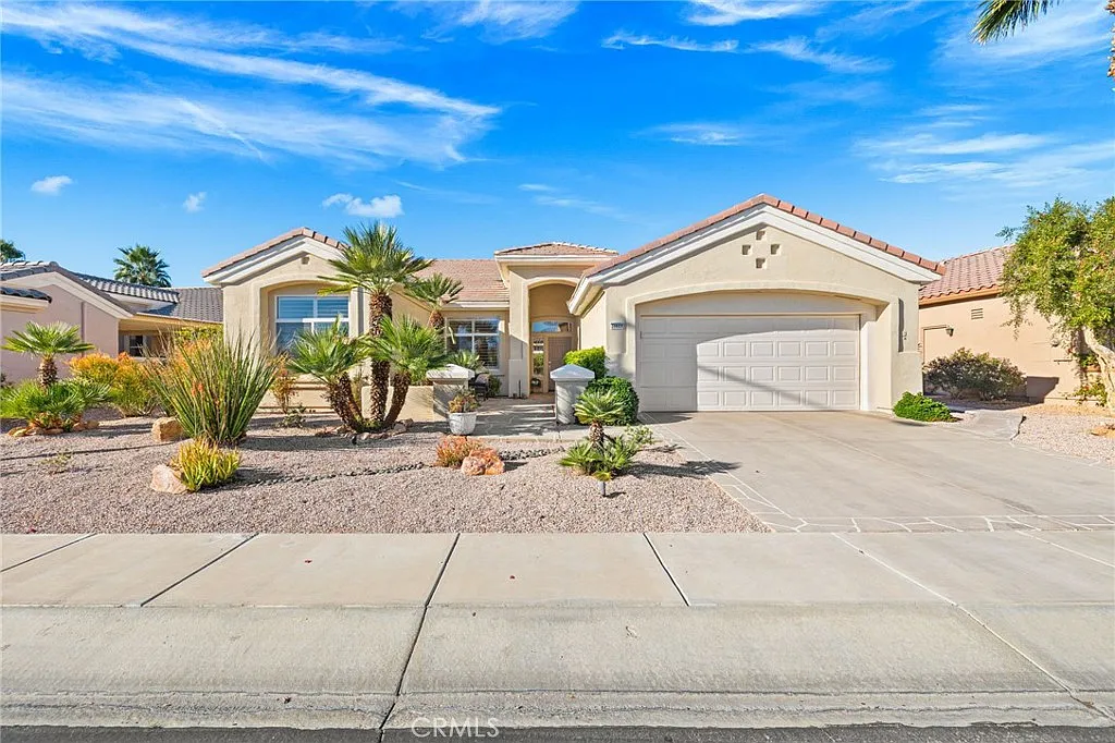 3 bed, 1930 sqft, $3,900 — Photo 4