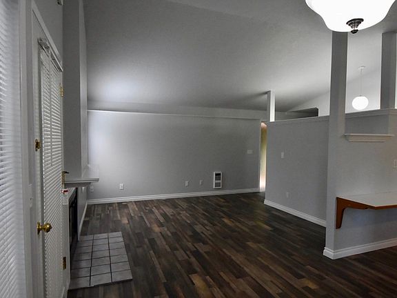 Living/Dining Area