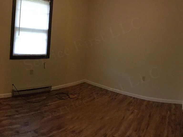 211 J St — Photo 2