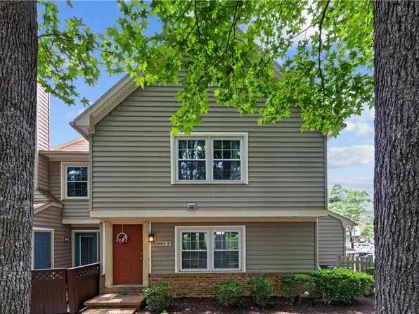 1005 Saint Andrews Way APT D, Chesapeake, VA 23320