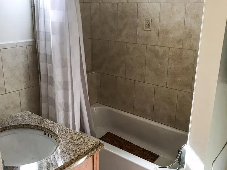 4064 Spring Garden St — Photo 15
