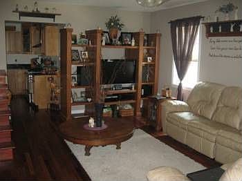 3rd image of 628 N Aldrich St