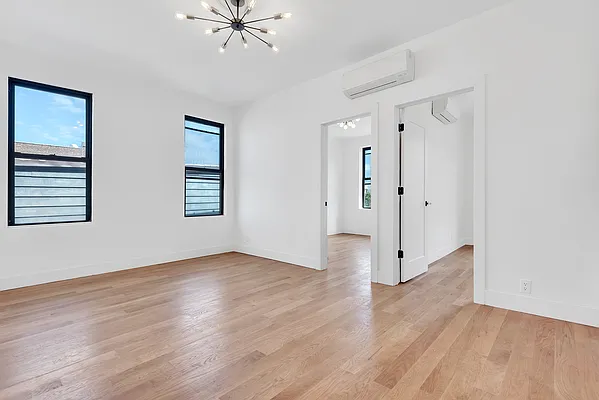 Rented by SERHANT. | media 6