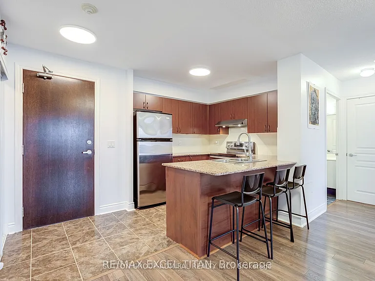 7 N Park Rd #908 — Photo 11
