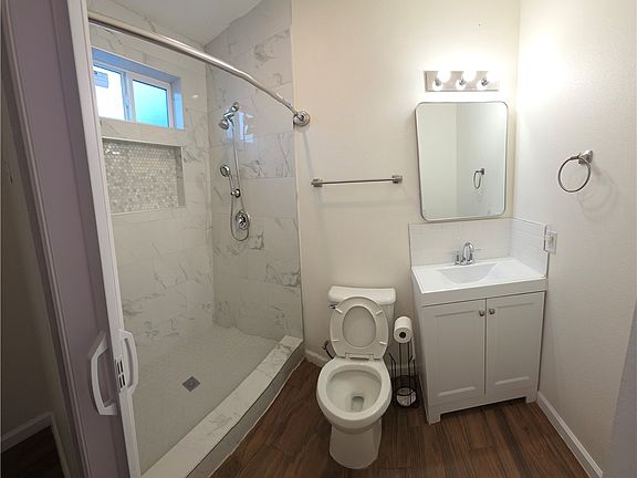 4th image of 1496 Powell Way