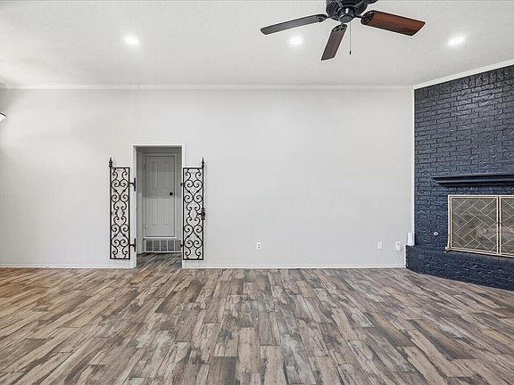 5th image of 5625 86th St