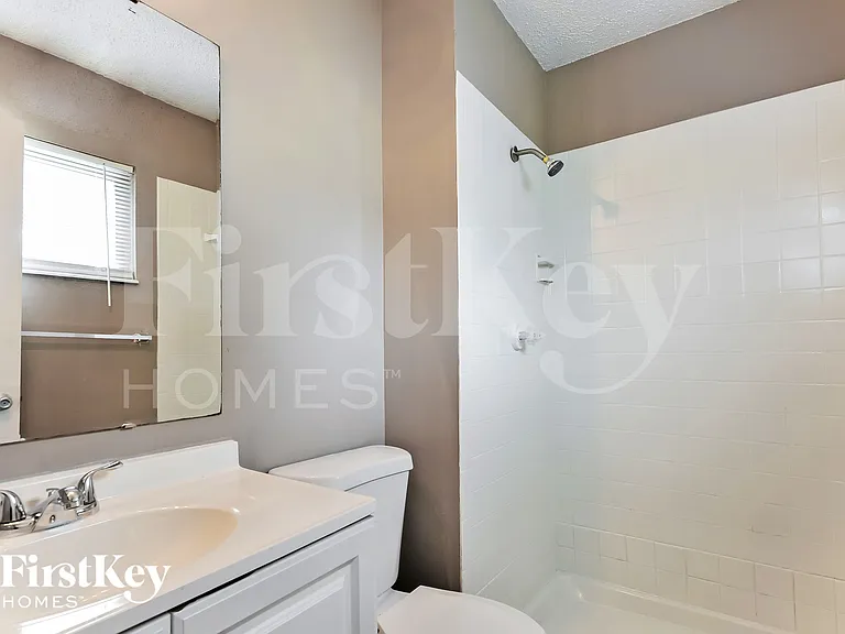 2009 Monks Hollow Dr — Photo 8