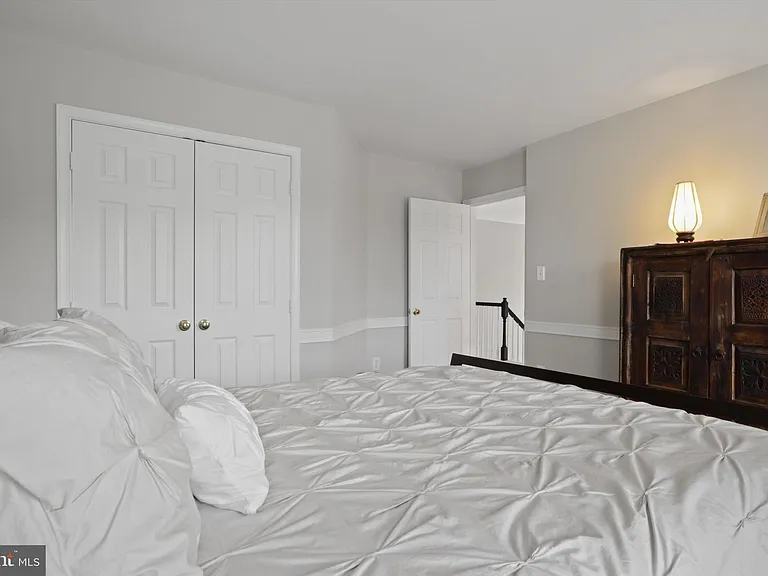 42903 Redfield St — Photo 34