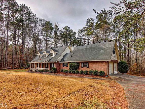 3rd image of 210 Oak Leaf Dr