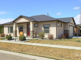 9904 W Wildbranch Ct, Star, ID 83669