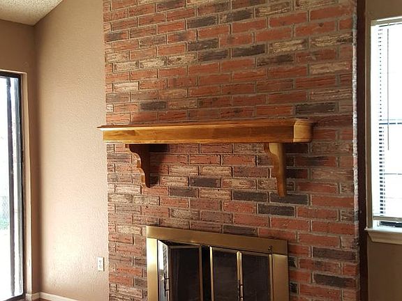 2nd image of 106 Bridle Dr