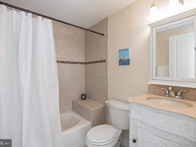 1716 Pine St #5/3R — Photo 20
