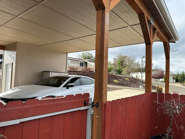 225 Nestucca Ln Space 163, Roseburg, OR 97471