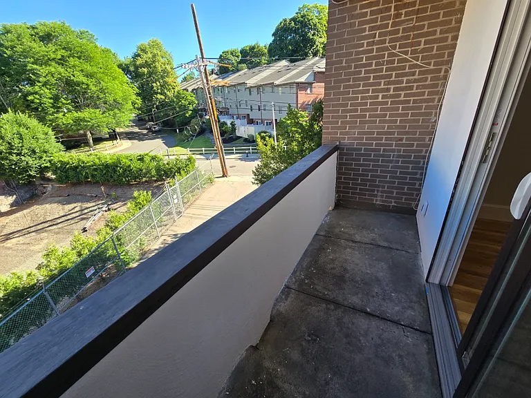 94 Beaconsfield Rd #2 — Photo 13