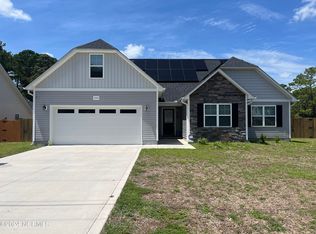 202 Westfield Dr, Richlands, NC 28574
