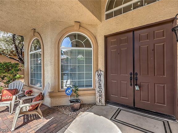5th image of 4722 Lomas Santa Fe St