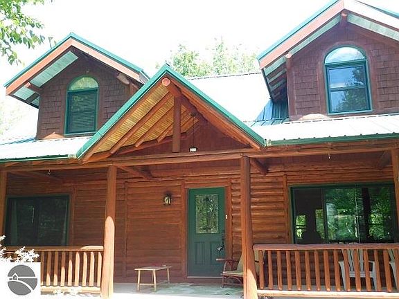 2nd image of 13990 Blue Haven Dr NE