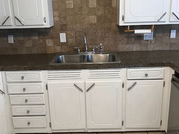 24 cabinets, 15 drawers