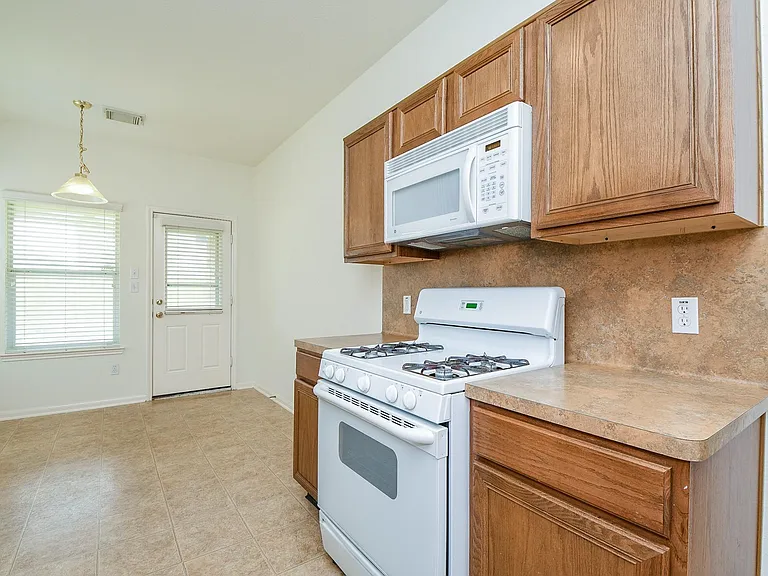 7218 Fox Hall Ln — Photo 7