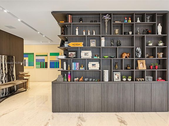 4th image of 17141 Collins Ave Unit 2801