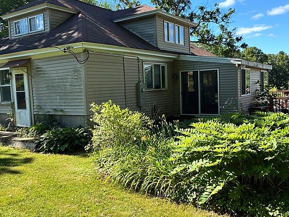 3rd image of 514 Mashamoquet Rd