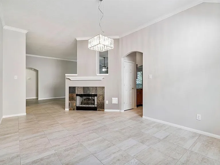1319 Castlemist Dr — Photo 9