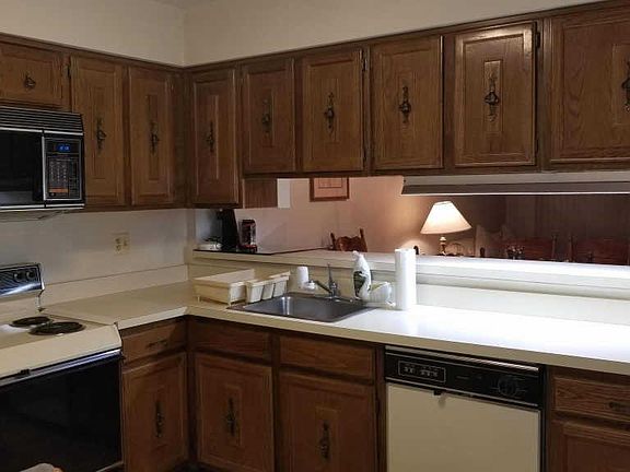 4th image of 3782 Madison Ln #A