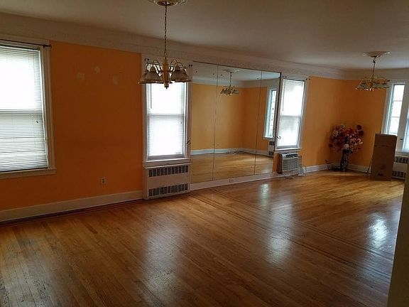 4th image of 6342 Haring St Bsmt 1