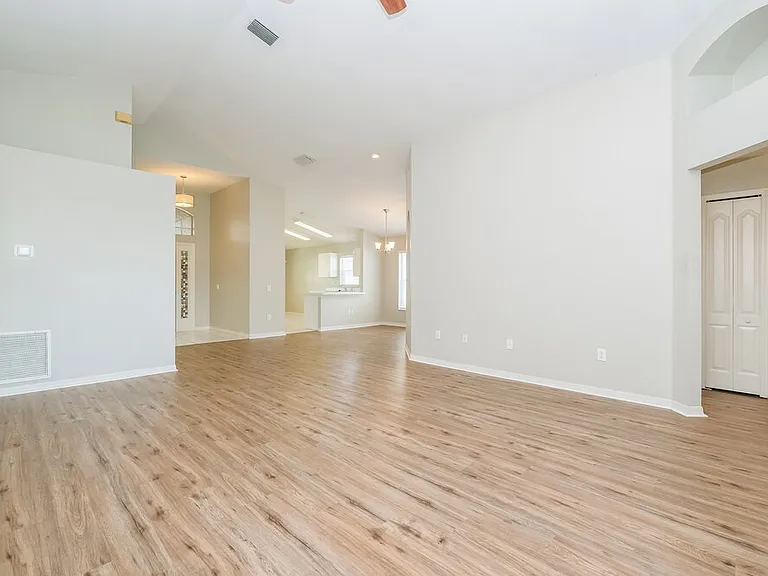 9339 Hidden Water Cir — Photo 4