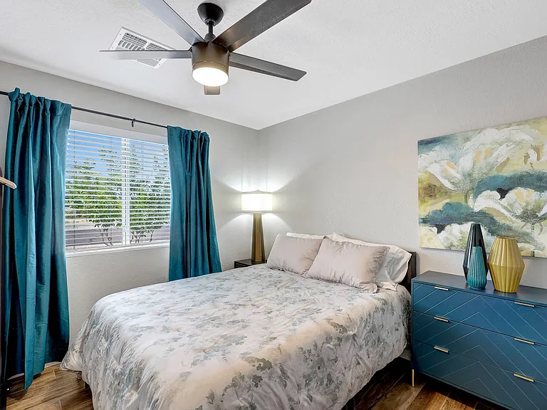 425 E Fillmore St — Photo 11