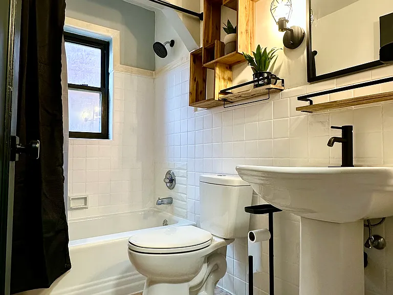 3043 Boudinot Ave #3 — Photo 4