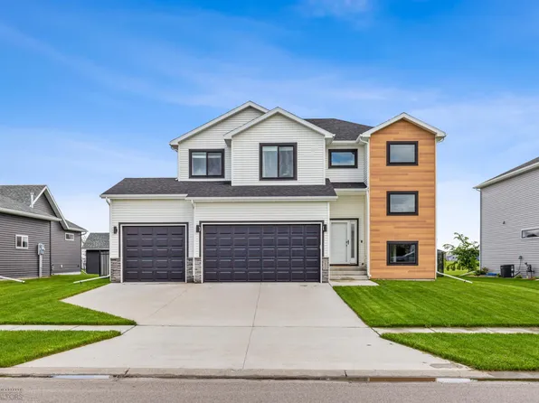 5936 66th St S, Fargo, ND 58104