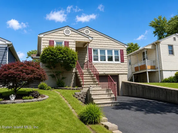 1011 Manor Rd, Staten Island, NY 10314