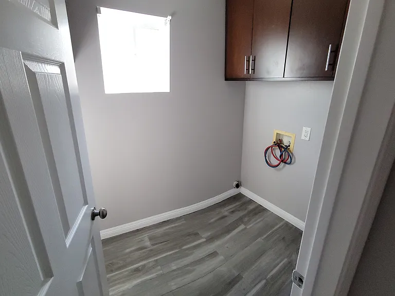 2611 E Oris St #1/2 — Photo 12