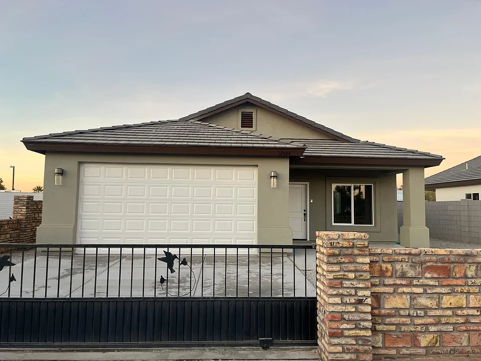 12584 E 34th Pl