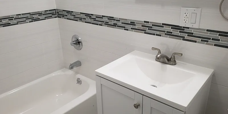 Rented by MCR Realty | media 16