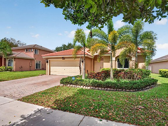 2nd image of 4677 Saint Simon Drive